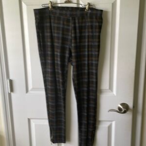 Iman leggings plaid color and zipper bottoms